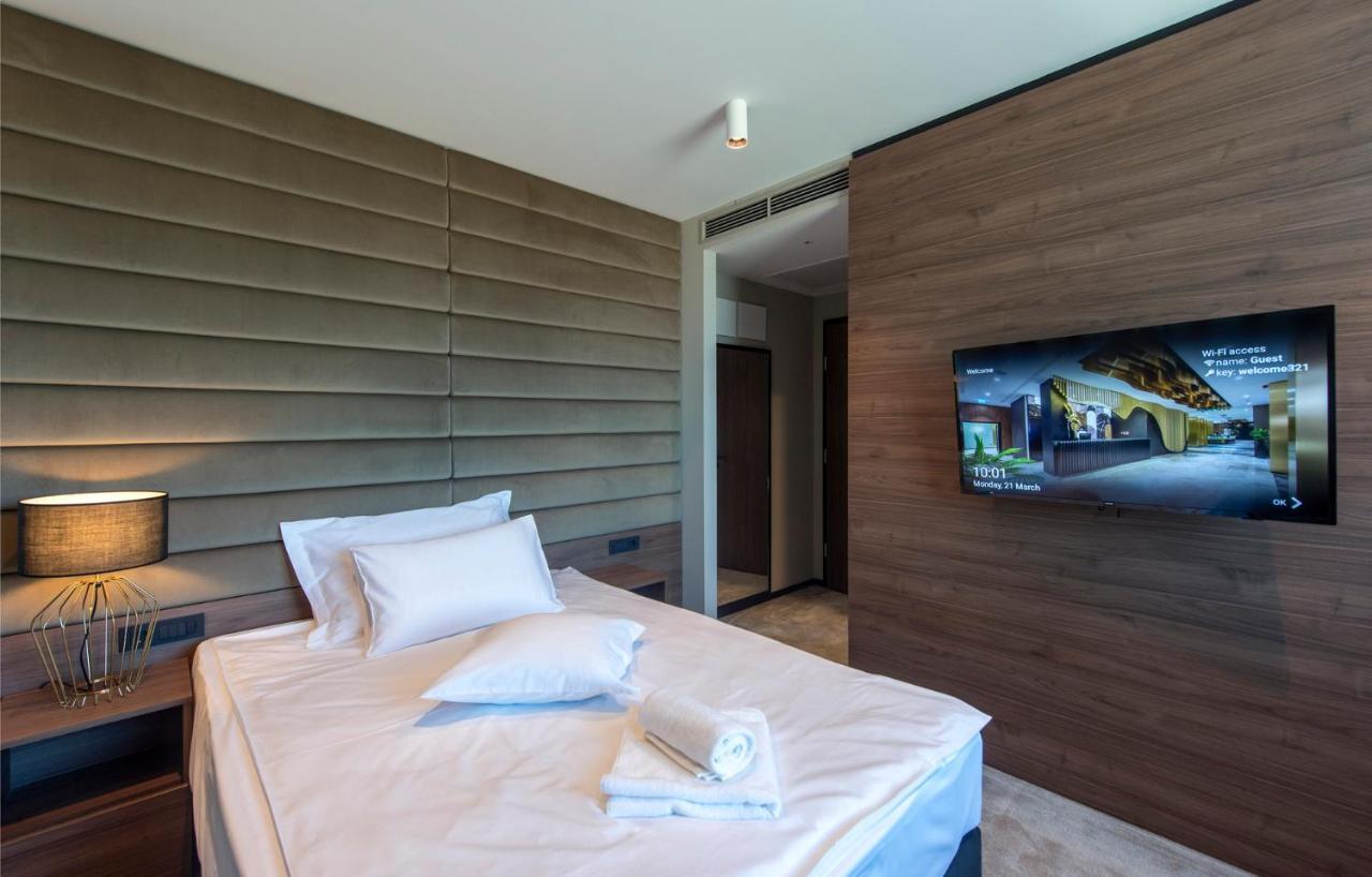 וואראז'דין Hotel Turist מראה חיצוני תמונה