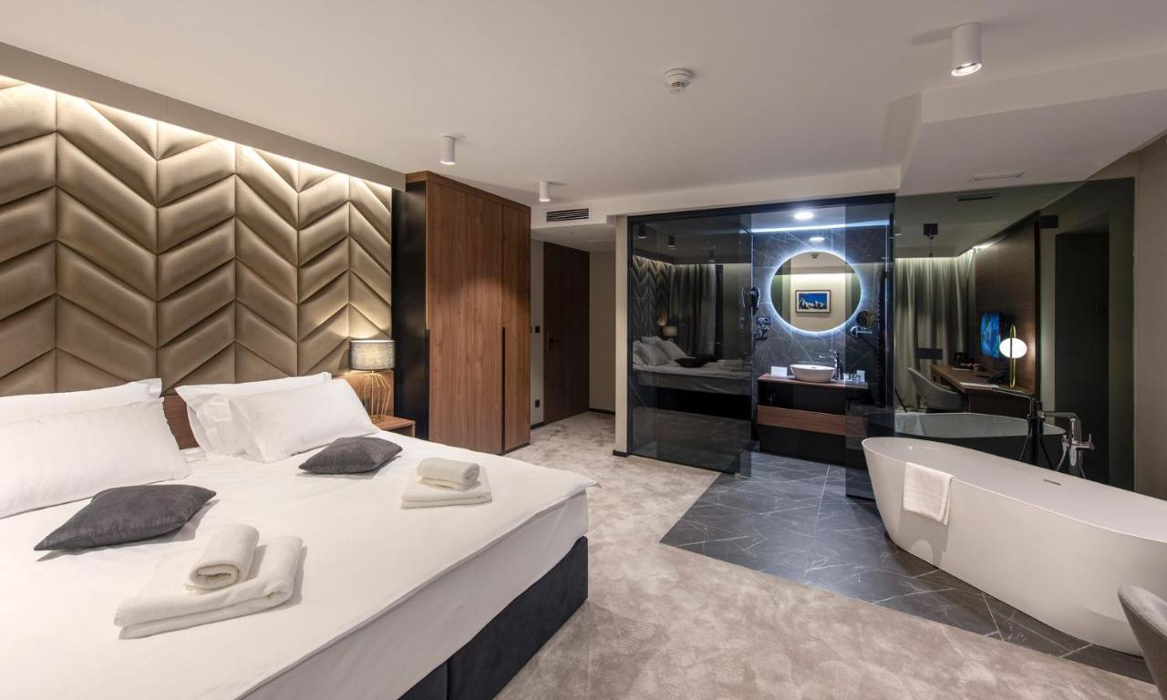 וואראז'דין Hotel Turist מראה חיצוני תמונה