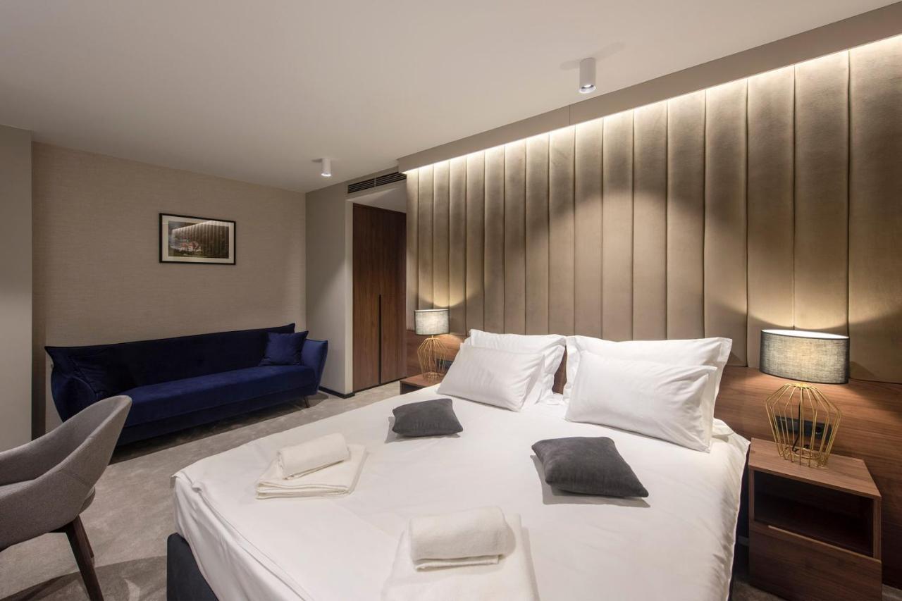 וואראז'דין Hotel Turist מראה חיצוני תמונה
