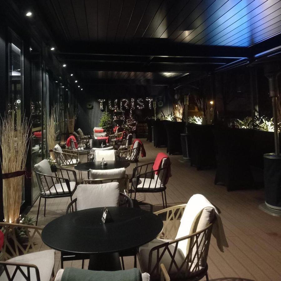 וואראז'דין Hotel Turist מראה חיצוני תמונה